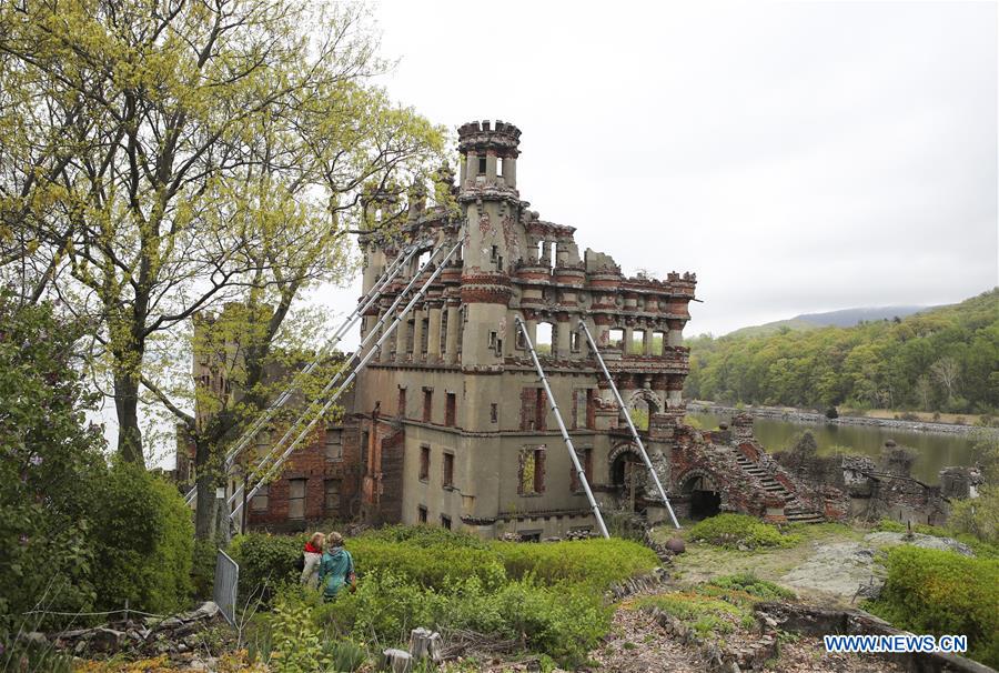 U.S.-NEW YORK-HUDSON RIVER-POLLEPEL ISLAND-TOURIST ATTRACTION