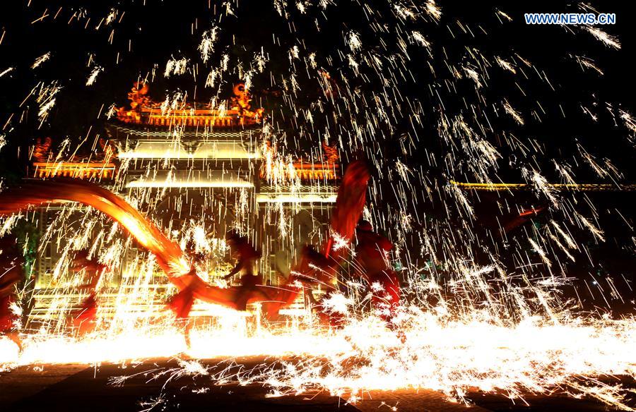 #CHINA-SHANDONG-MAY DAY HOLIDAY-IRON FIREWORKS (CN)