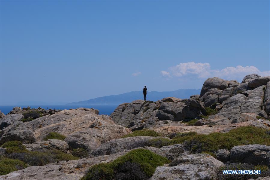 GREECE-MYKONOS-ANTONY-GORMLEY-SCULPTURE-SIGHT