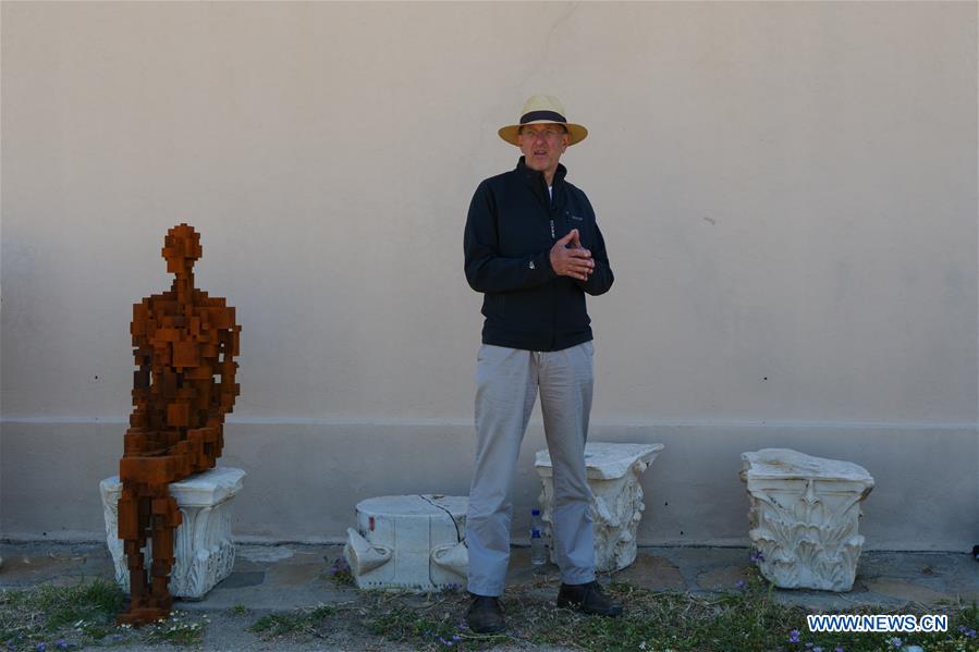 GREECE-MYKONOS-ANTONY-GORMLEY-SCULPTURE-SIGHT