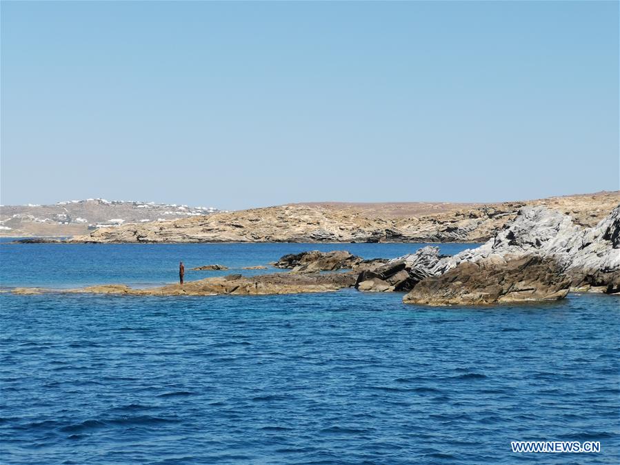 GREECE-MYKONOS-ANTONY-GORMLEY-SCULPTURE-SIGHT