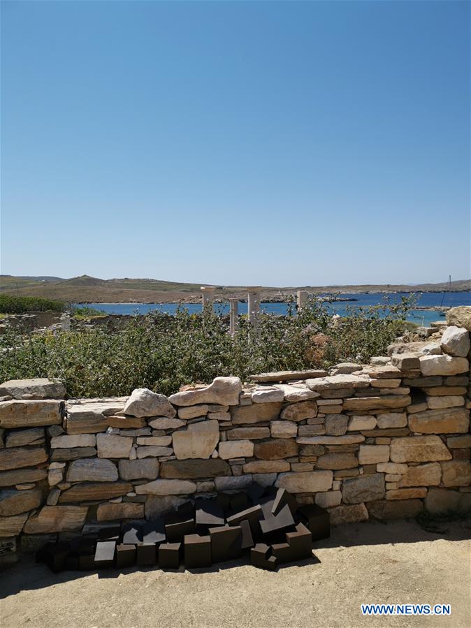 GREECE-MYKONOS-ANTONY-GORMLEY-SCULPTURE-SIGHT