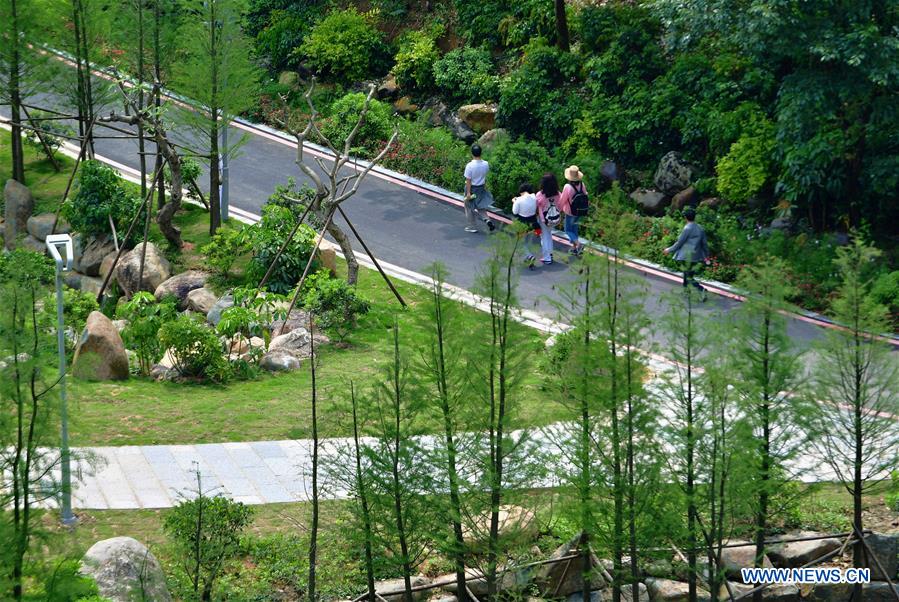 CHINA-FUJIAN-FUZHOU-GREEN WALKWAY (CN)