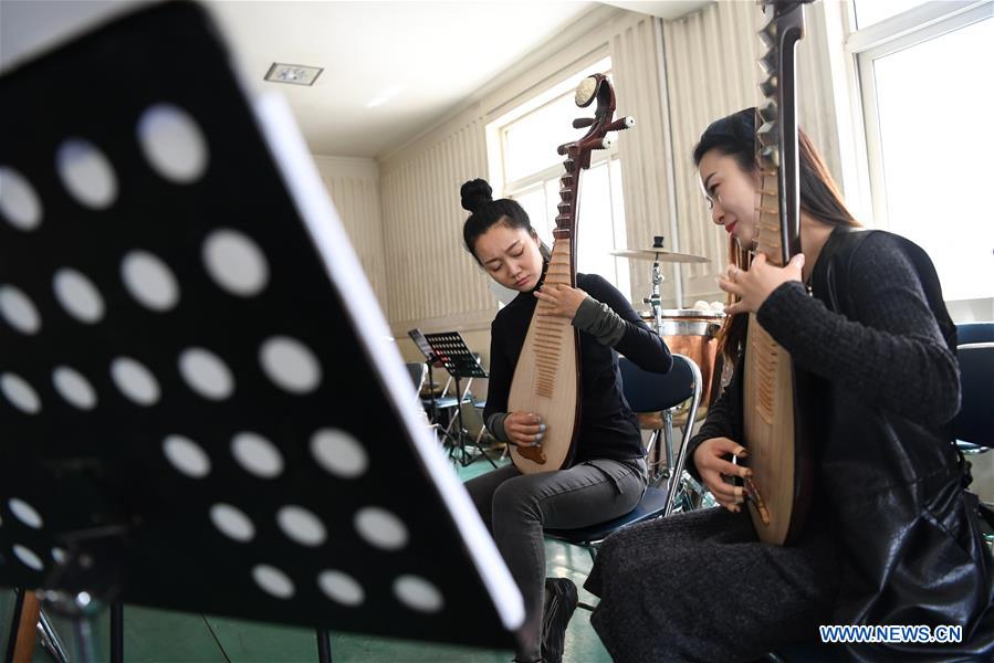 CHINA-MUSICAL INSTRUMENTS-GANSU-PIPA (CN)