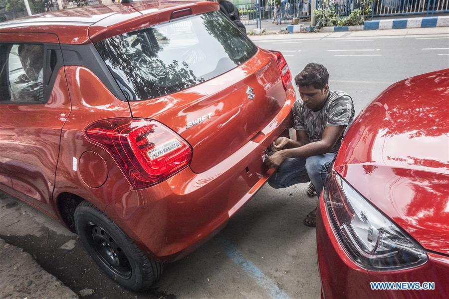 INDIA-KOLKATA-VEHICLES SALES DIP