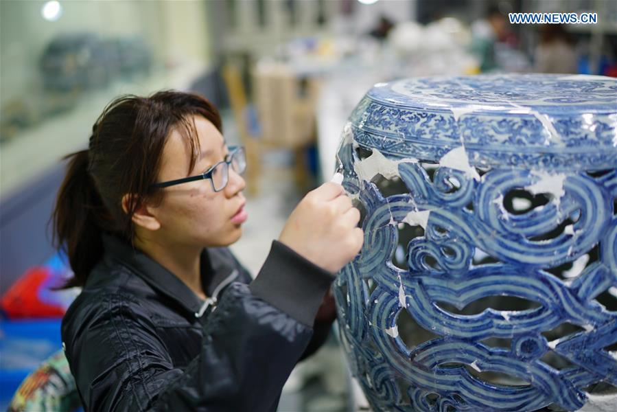 Xinhua Headlines: A cultural glimpse into China's economic strength