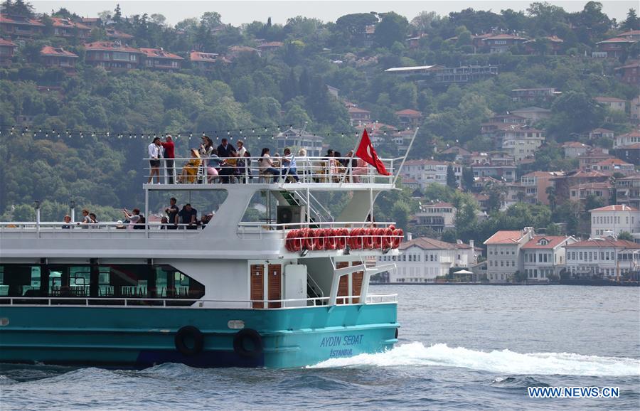 ISTANBUL-BOSPHORUS-EARLY SUMMER-VIEW