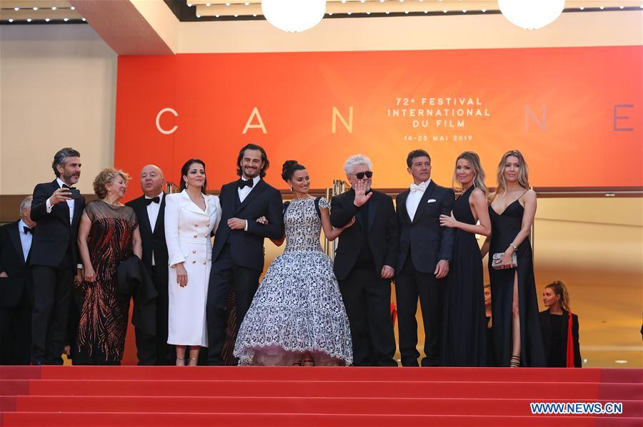 FRANCE-CANNES-"DOLORY Y GLORIA"-PREMIERE