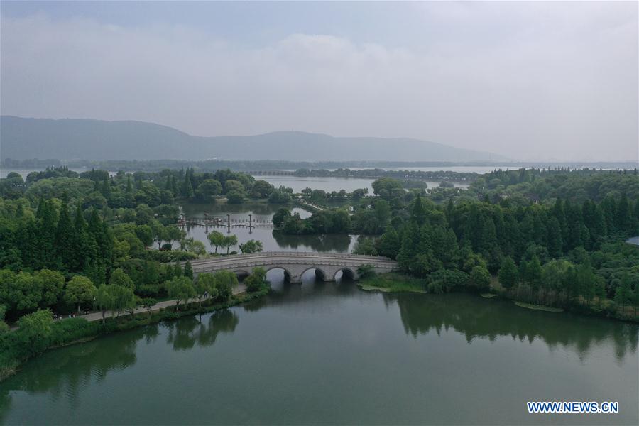 CHINA-JIANGSU-CHANGSHU-SHANGHU LAKE-SCENERY (CN)