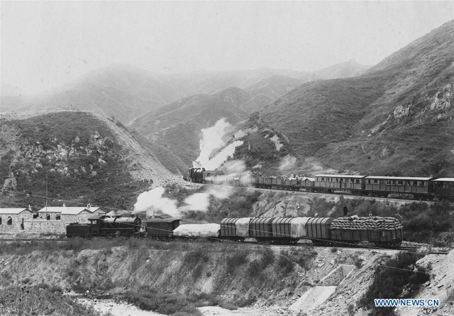 Xinhua Headlines: 100-year-old railway witnesses "China speed"