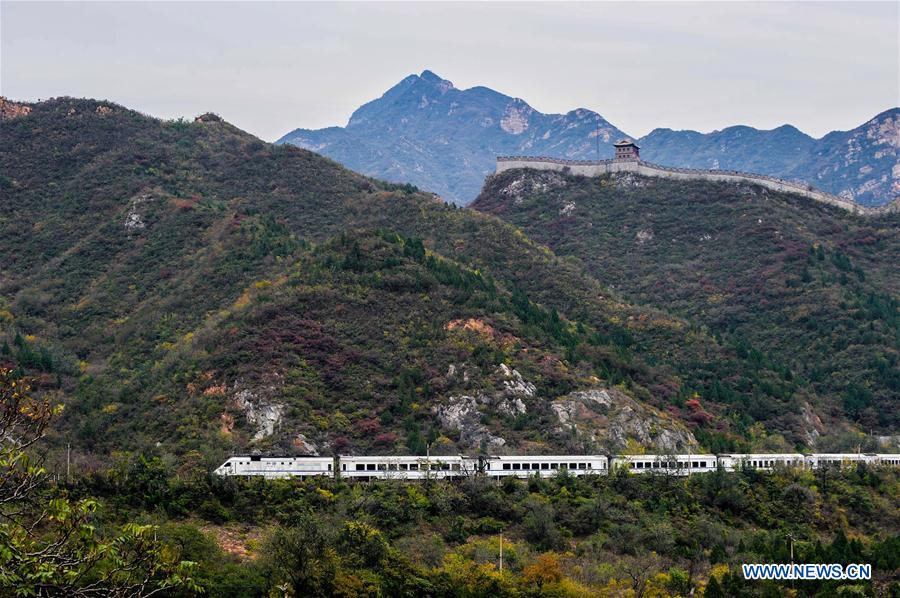 Xinhua Headlines: 100-year-old railway witnesses "China speed"