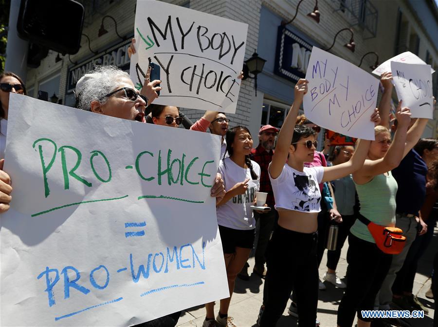 U.S.-LOS ANGELES-ABORTION BAN-PROTEST