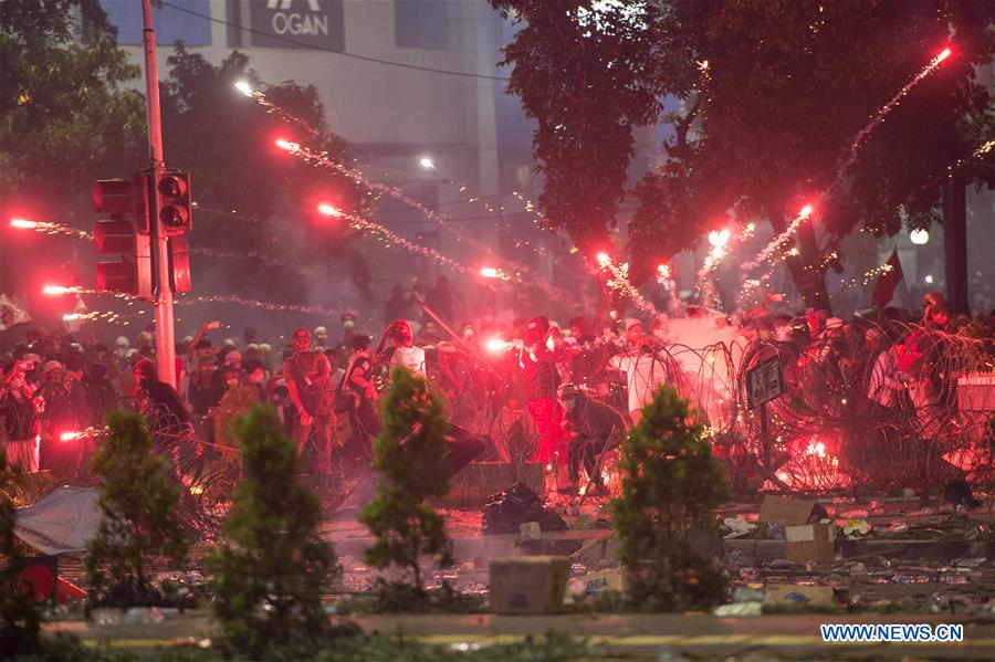 INDONESIA-JAKARTA-ELECTION-VIOLENT DEMONSTRATION