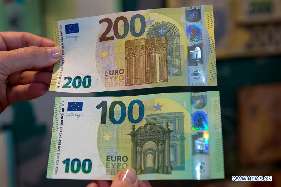 LITHUANIA-VILNIUS-EURO BANKNOTES