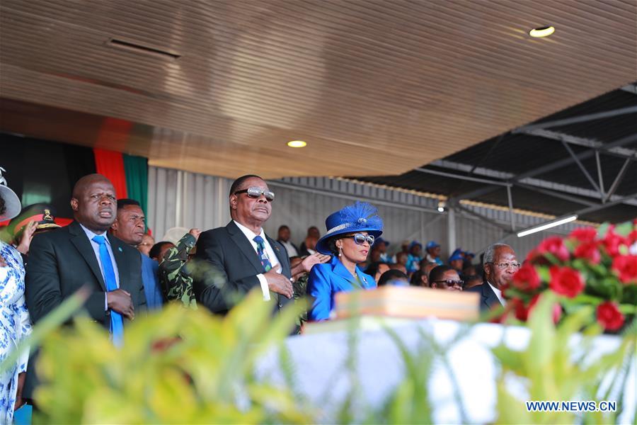 MALAWI-BLANTYRE-NEWLY-ELECTED PRESIDENT-PETER MUTHARIKA-SWEARING IN