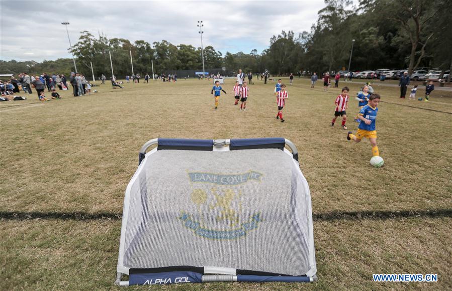 (SP)AUSTRALIA-SYDNEY-FOOTBALL-CHILDREN