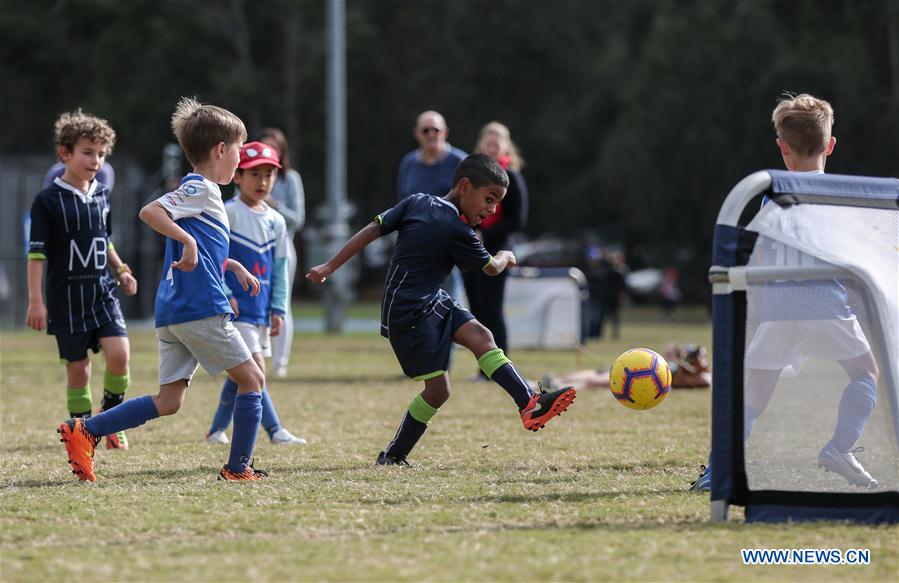 (SP)AUSTRALIA-SYDNEY-FOOTBALL-CHILDREN