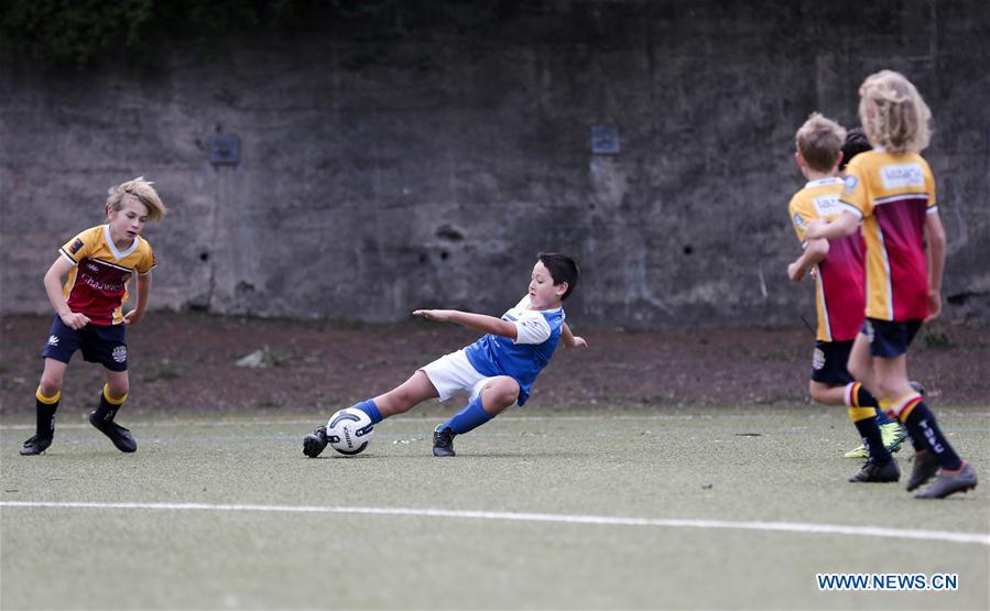 (SP)AUSTRALIA-SYDNEY-FOOTBALL-CHILDREN
