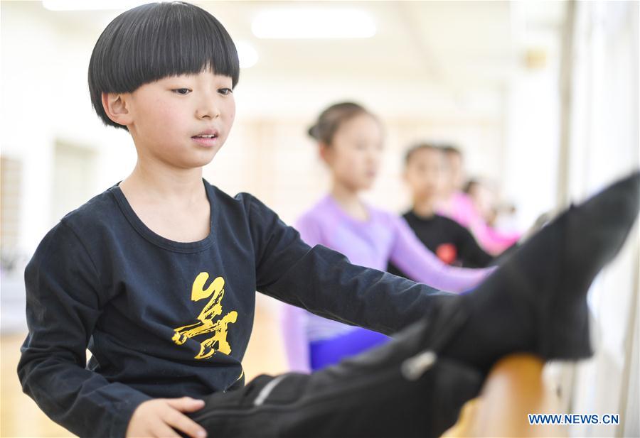 (SP)CHINA-CHANGCHUN-FIGURE SKATING-BOY (CN)
