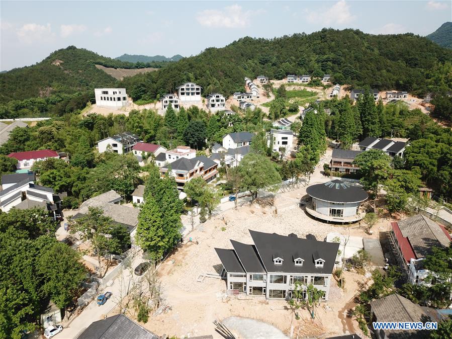 CHINA-ZHEJIANG-ANJI-GUESTHOUSE VILLAGE (CN)