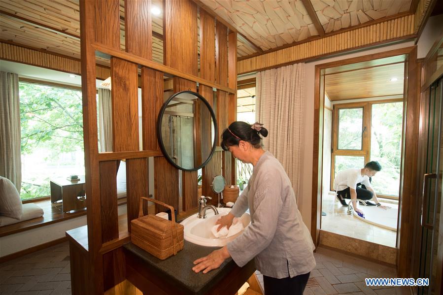 CHINA-ZHEJIANG-ANJI-GUESTHOUSE VILLAGE (CN)