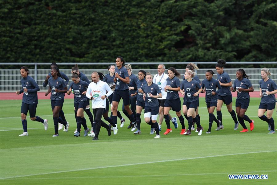 (SP)FRANCE-PARIS-2019 FIFA WOMEN'S WORLD CUP-CHINA-TRAINING SESSION