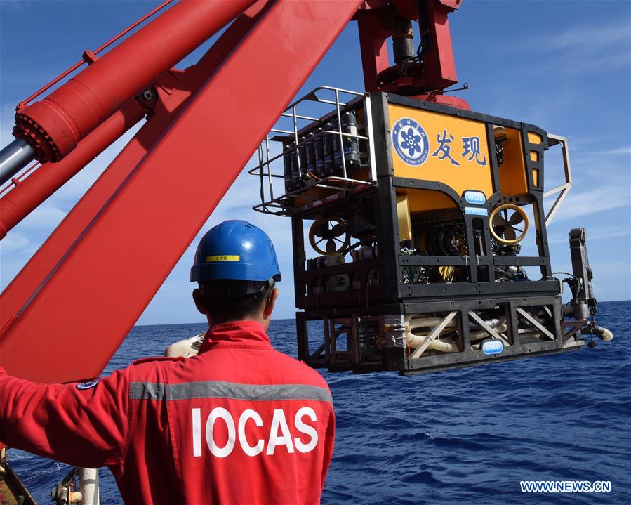 (SCI-TECH)CHINA-ABOARD KEXUE-DRAGON BOAT FESTIVAL-WORK (CN)