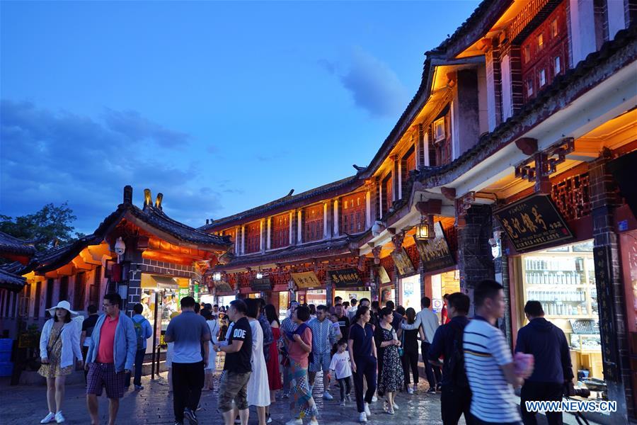 CHINA-YUNNAN-LIJIANG-ANCIENT TOWN-NIGHT SCENERY (CN)