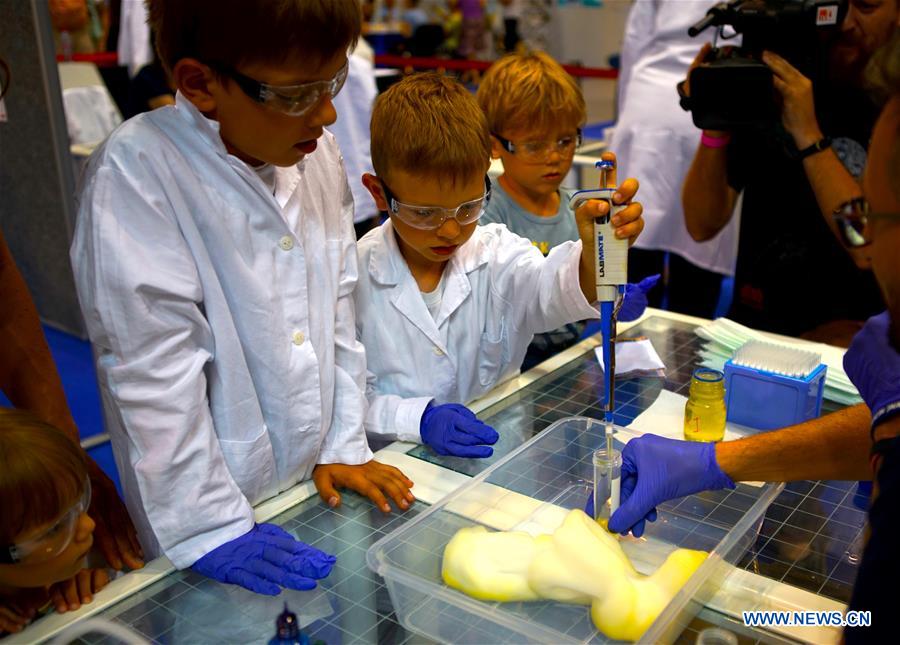 CZECH REPUBLIC-PRAGUE-SCIENCE FAIR