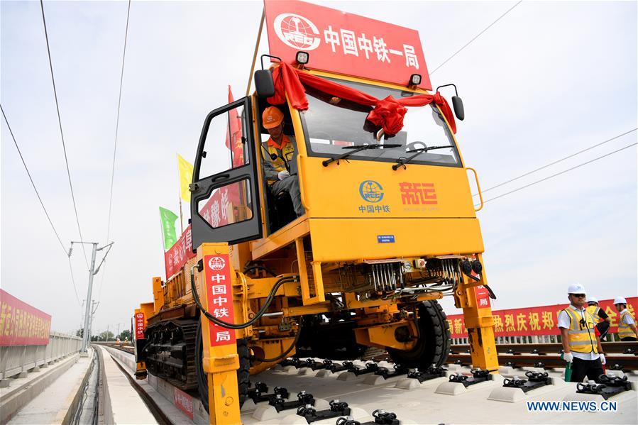 CHINA-ANHUI-ZHENGZHOU-FUYANG RAILWAY-TRACK LAYING (CN)