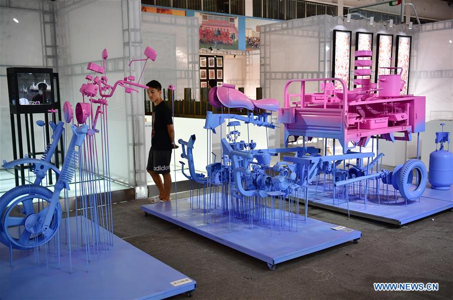 CHINA-XI'AN-GRADUATION EXHIBITION (CN)