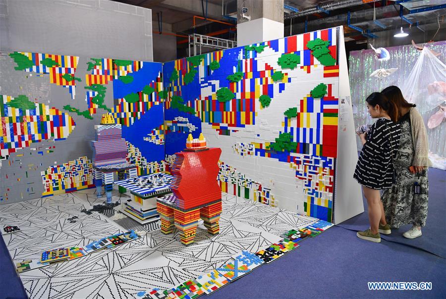 CHINA-XI'AN-GRADUATION EXHIBITION (CN)