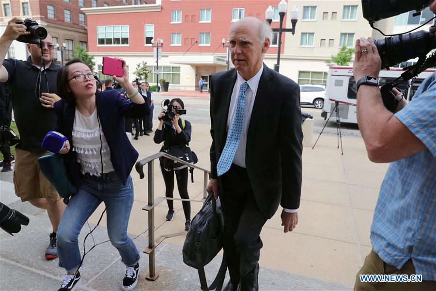 U.S.-ILLINOIS-PEORIA-CHINESE SCHOLAR SLAYINIG TRIAL-OPENING STATEMENTS