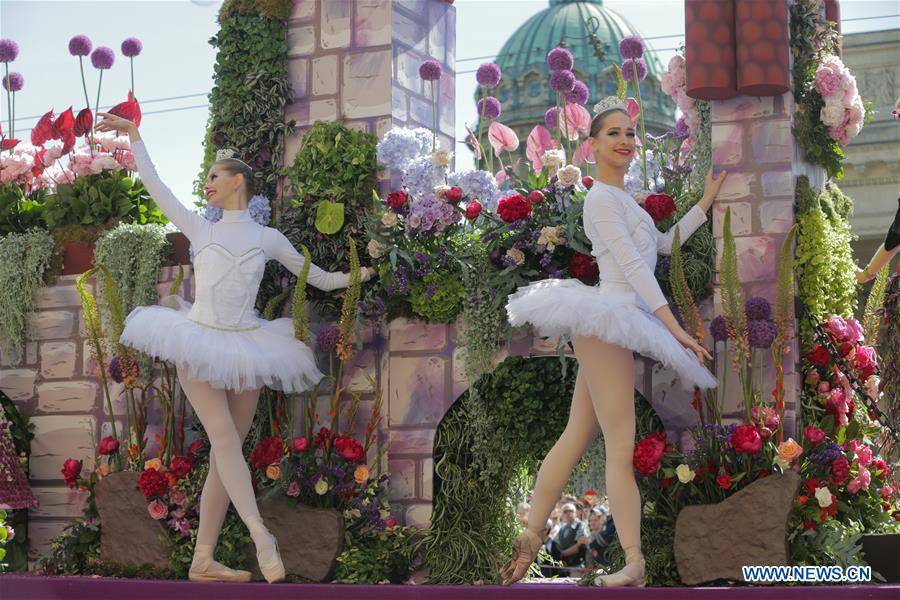 RUSSIA-ST. PETERSBURG-RUSSIA DAY