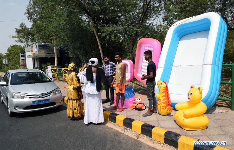 INDIA-NEW DELHI-HIGH TEMPERATURE