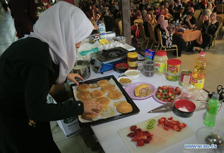 MIDEAST-GAZA-COOKING-COMPETITION