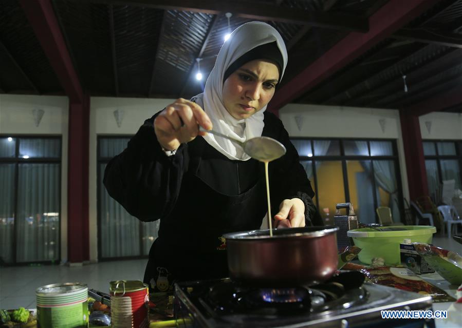 MIDEAST-GAZA-COOKING-COMPETITION