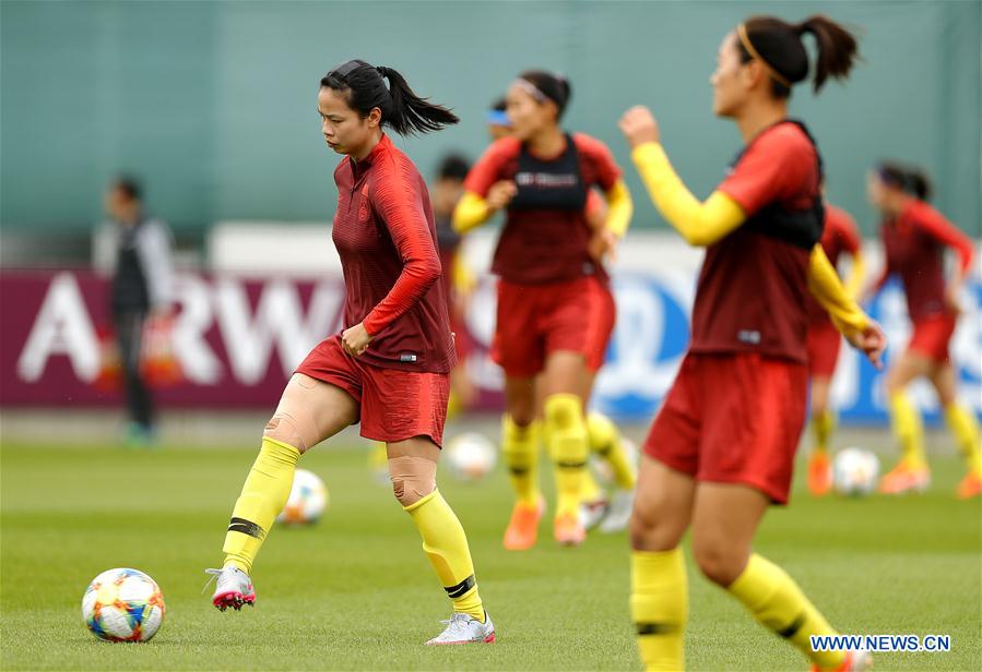 (SP)FRANCE-LE HAVRE-2019 FIFA WOMEN'S WORLD CUP-GROUP B-CHN-TRAINING SESSION