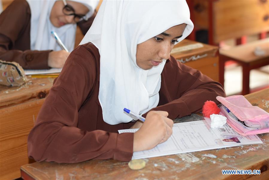 YEMEN-ADEN-HIGH SCHOOL STUDENT-FINAL EXAM
