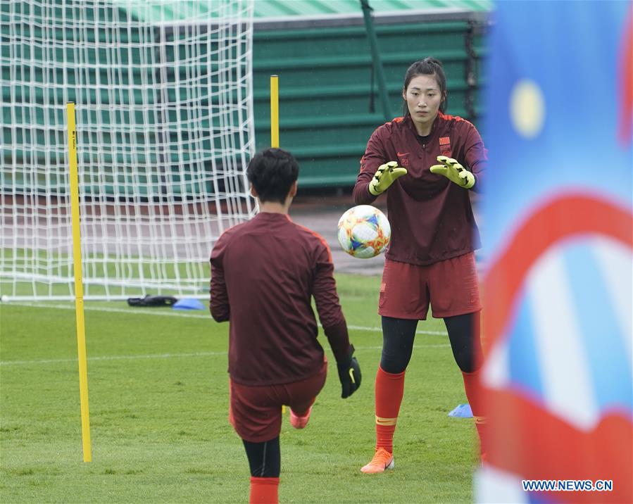 (SP)FRANCE-LE HAVRE-2019 FIFA WOMEN'S WORLD CUP-ROUND OF 16-CHINA-TRAINING SESSION