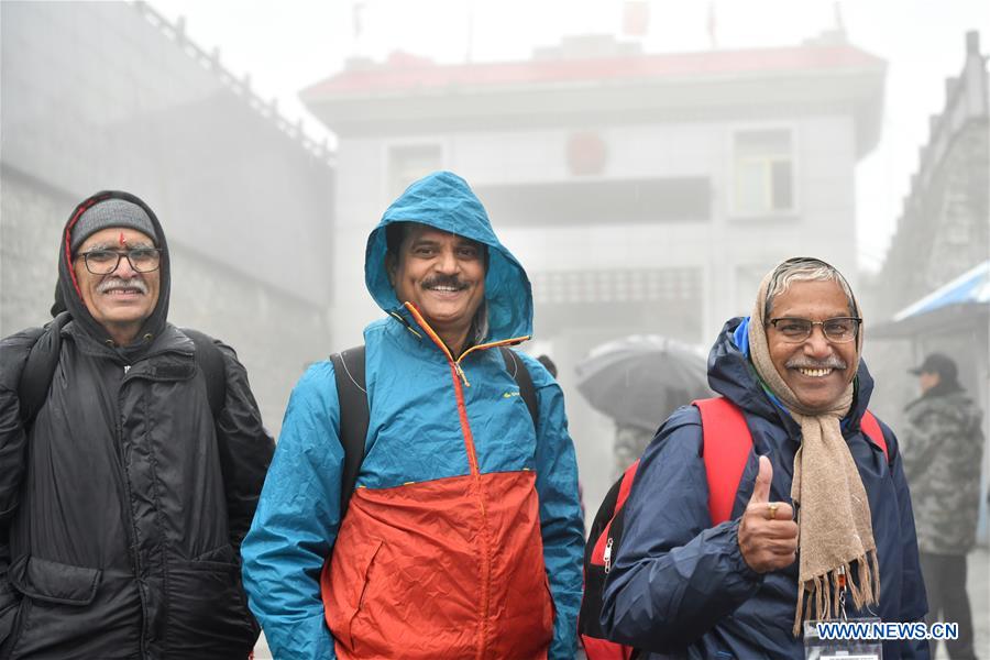 CHINA-TIBET-NATHU LA PASS-INDIAN PILGRIMS (CN)