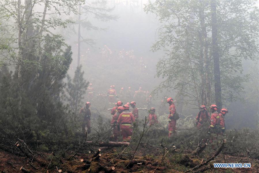 CHINA-INNER MONGOLIA-FOREST FIRE-FIREFIGHTERS (CN)