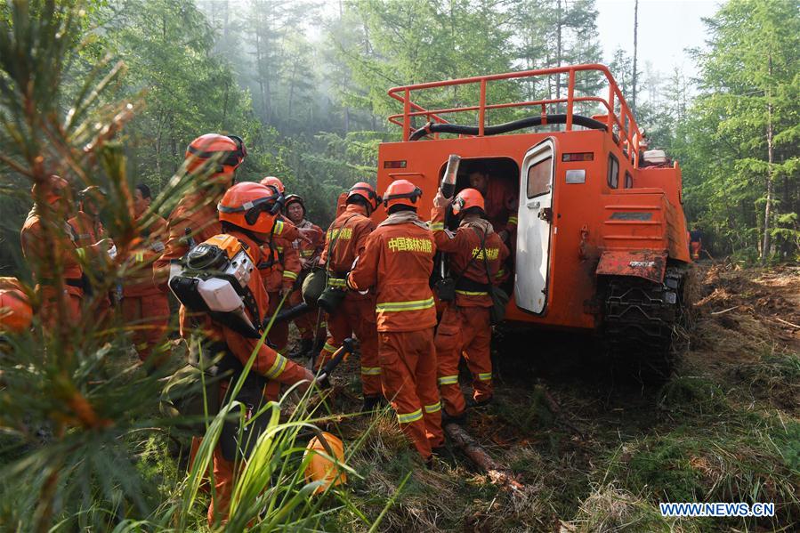 CHINA-INNER MONGOLIA-FOREST FIRE-FIREFIGHTERS (CN)