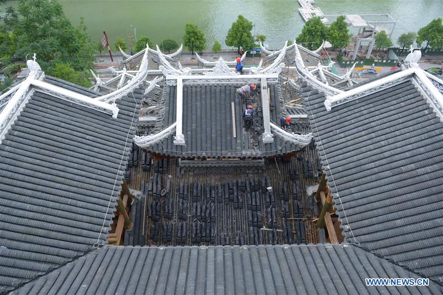 #CHINA-HUBEI-ENSHI-STILTED TUJIA BUILDING (CN)