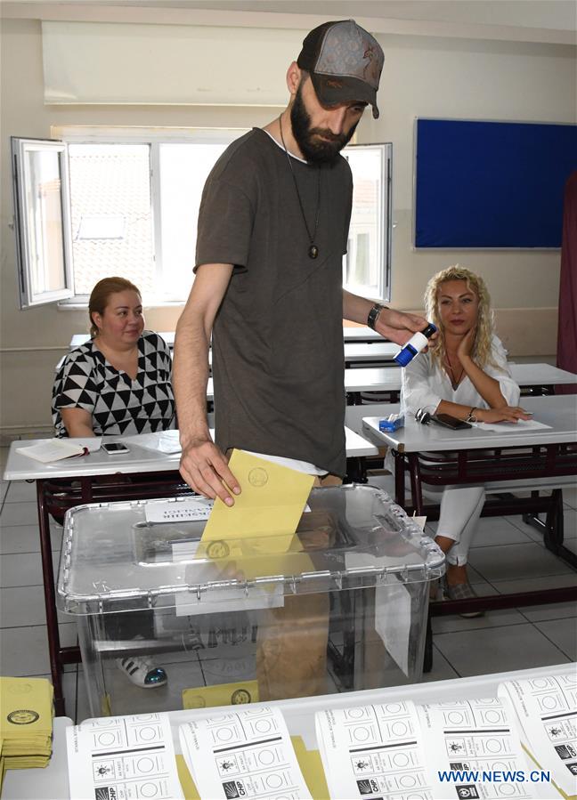 TURKEY-ISTANBUL-MAYORAL ELECTION-VOTING (CN)