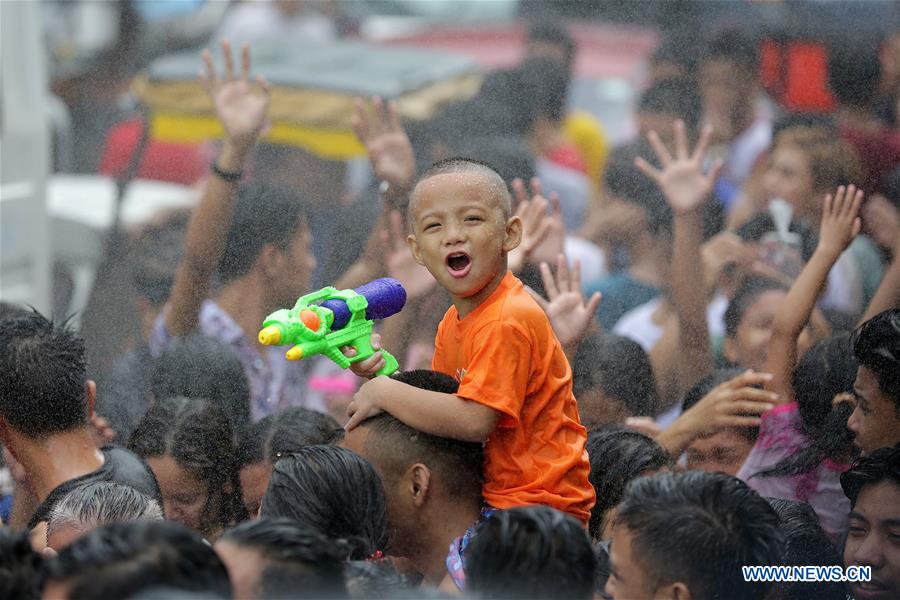 PHILIPPINES-SAN JUAN CITY-WATTAH-WATTAH FESTIVAL
