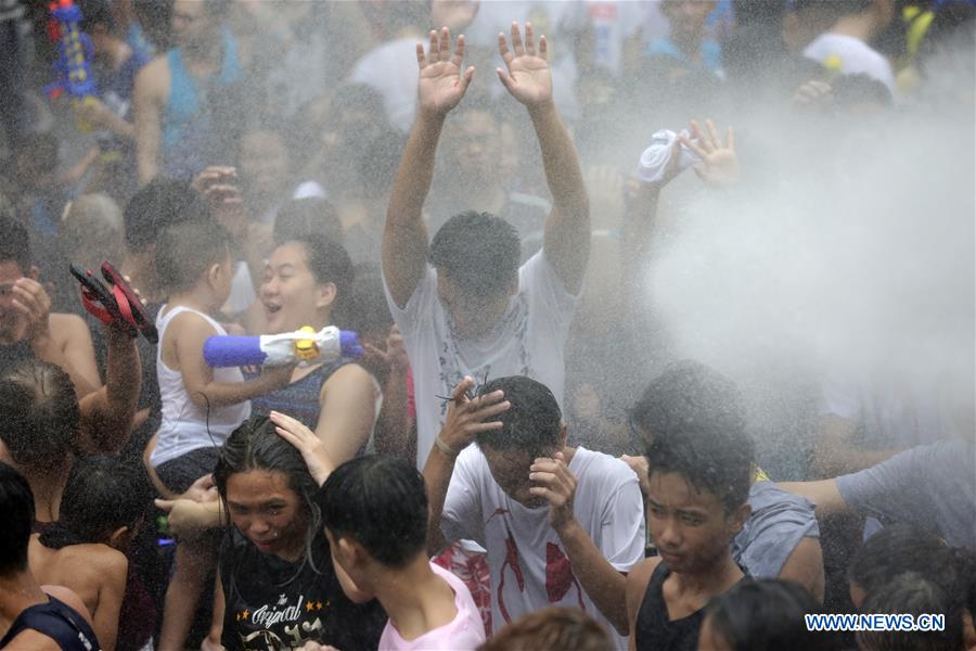 PHILIPPINES-SAN JUAN CITY-WATTAH-WATTAH FESTIVAL