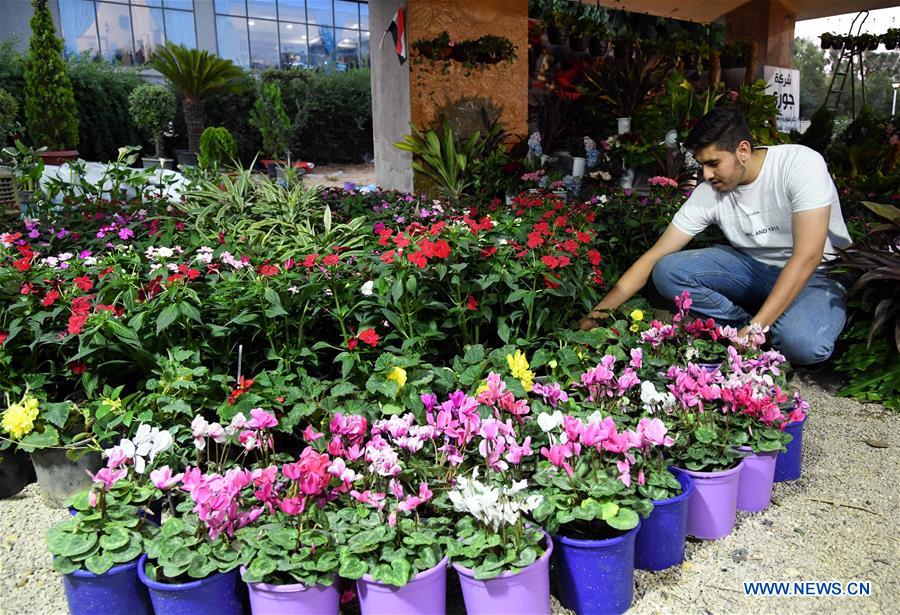 SYRIA-DAMASCUS-FLOWERS-FAIR