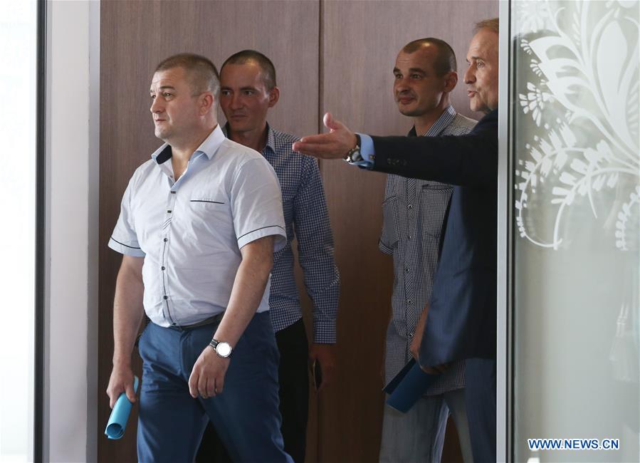 UKRAINE-KIEV-PRISONERS-BACK