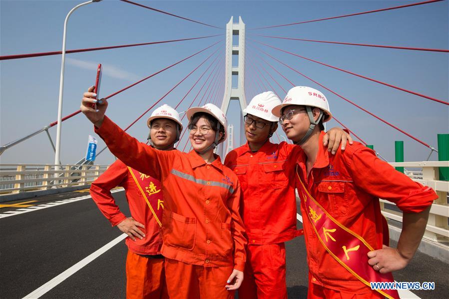 #CHINA-JIANGXI-POYANG LAKE-BRIDGE-OPENING (CN)